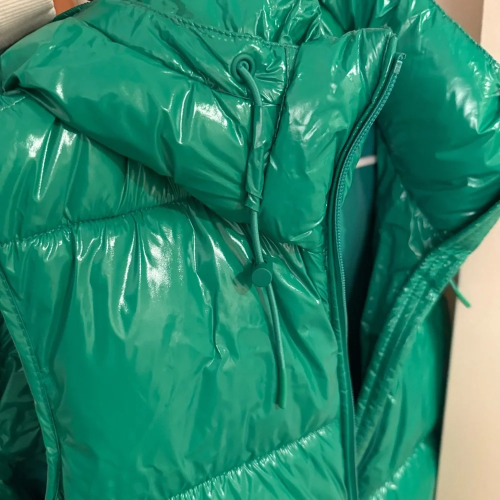 Zara Puffer Vest - Picture 5 of 7